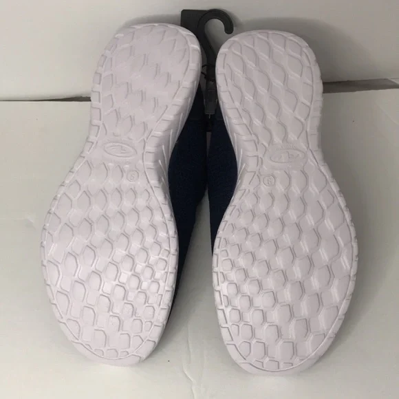 NWOT Athletic Works Women's Bungee Slip-On Sneakers - Picture 7 of 7